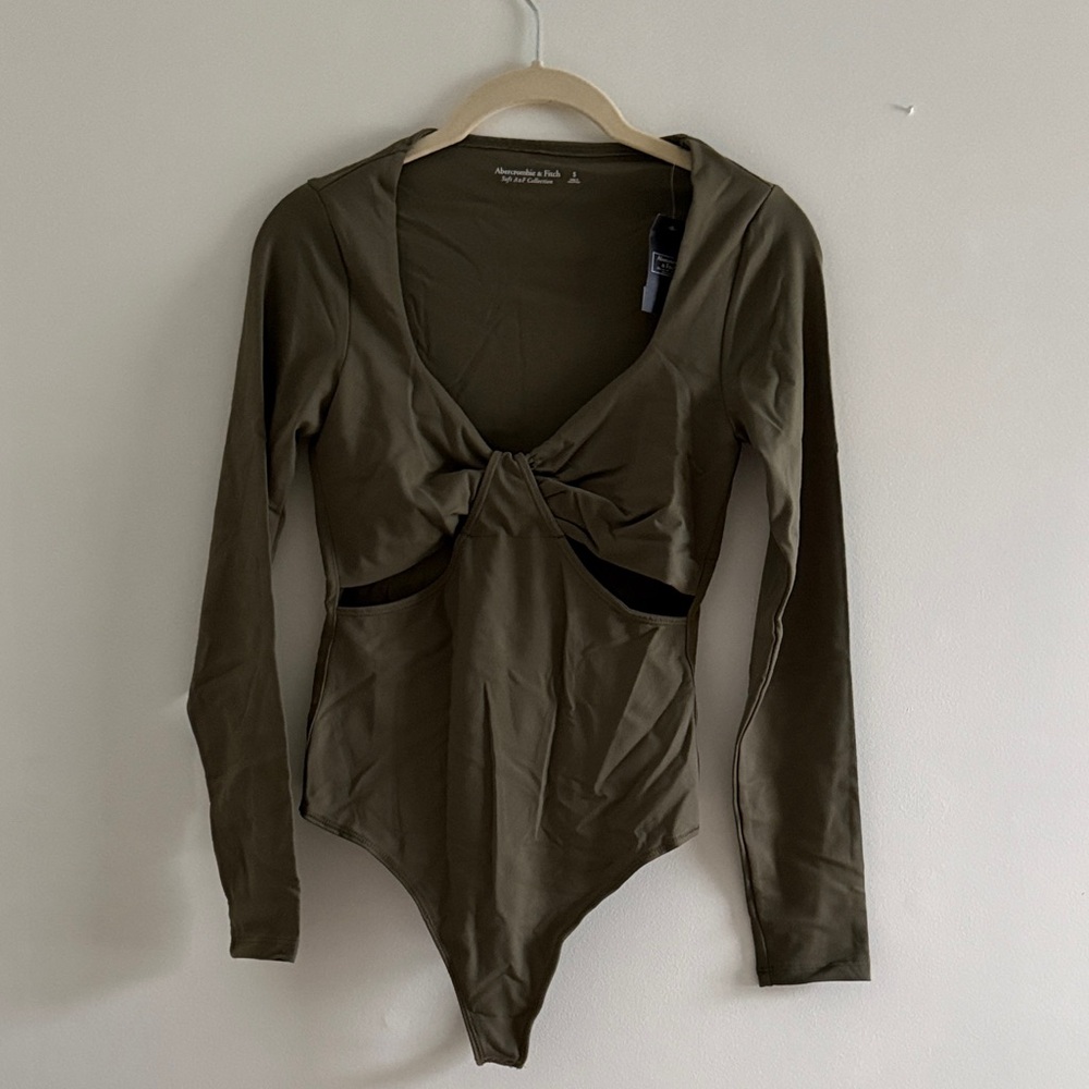NWT Abercrombie soft A&f collection green cutout bodysuit size small